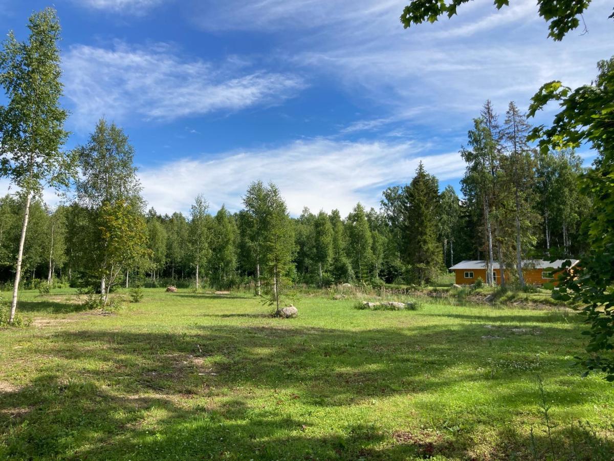 Marika Puhkekuela - Metsanurga Oeoemaja "Shared Bathroom" Nova Esterno foto