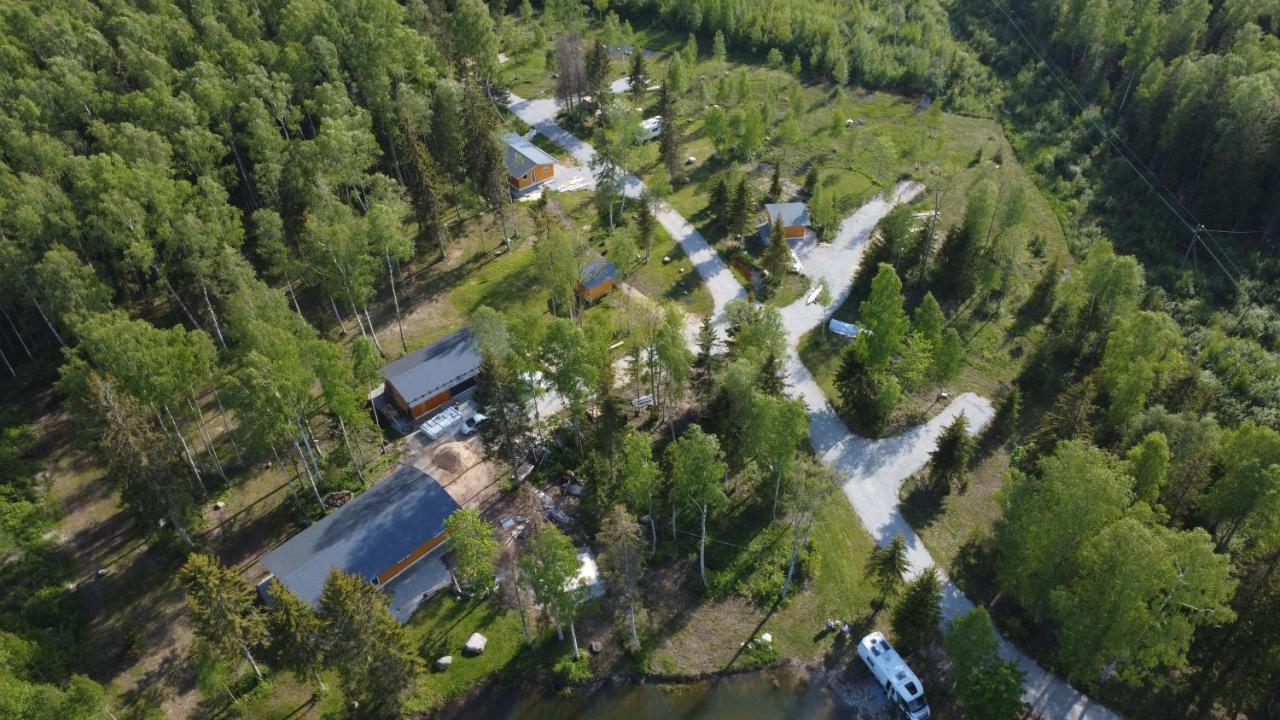 Marika Puhkekuela - Metsanurga Oeoemaja "Shared Bathroom" Nova Esterno foto