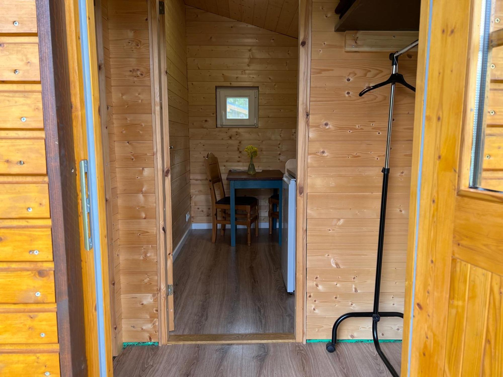 Marika Puhkekuela - Metsanurga Oeoemaja "Shared Bathroom" Nova Esterno foto